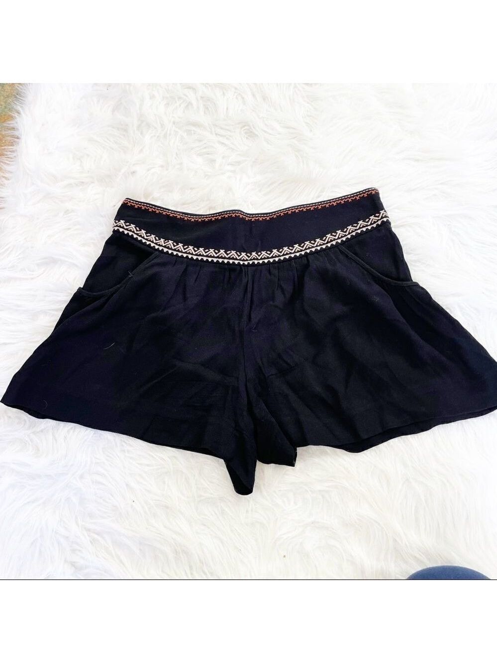 Anthropologie Elevenses Embroidered Skirty Shorts - Picture 4 of 8